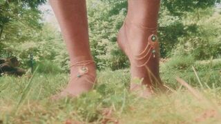 Barefoot showing off my feet outside - porn video